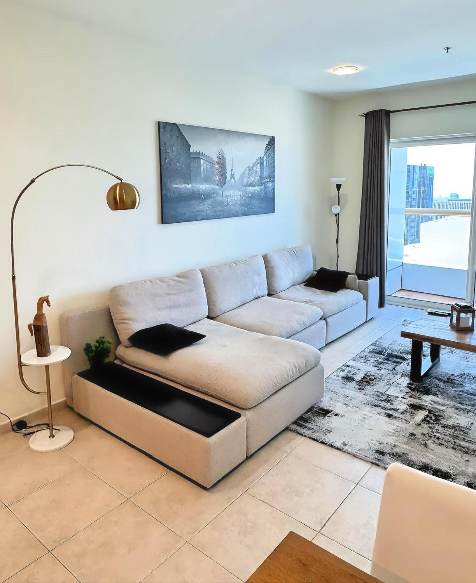 Stunning 1 Bedroom In Marina Apartment Dubai