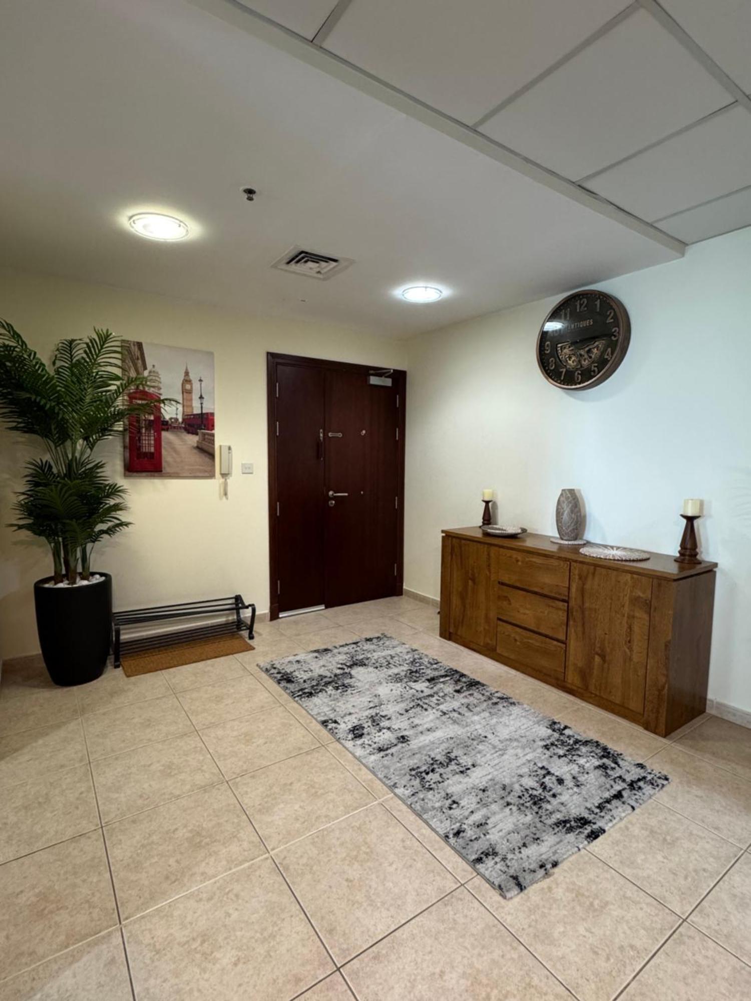 Stunning 1 Bedroom In Marina Apartment *