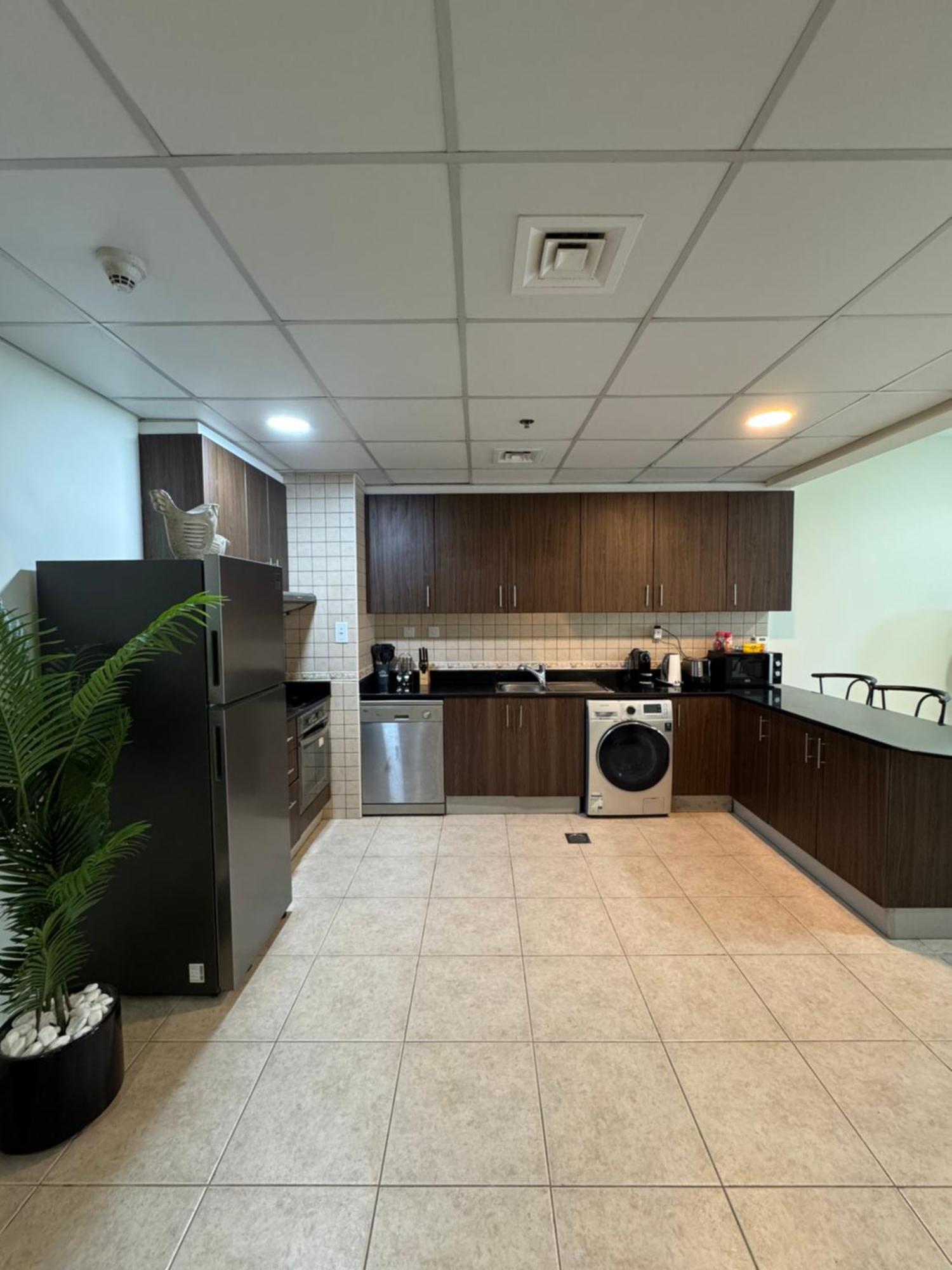 Apartment Stunning 1 Bedroom In Marina *
