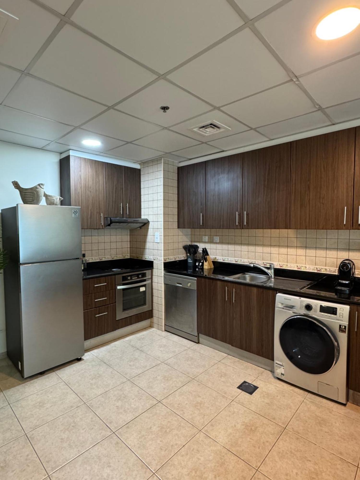 Stunning 1 Bedroom In Marina